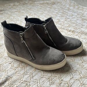 Gray wedge heel boots